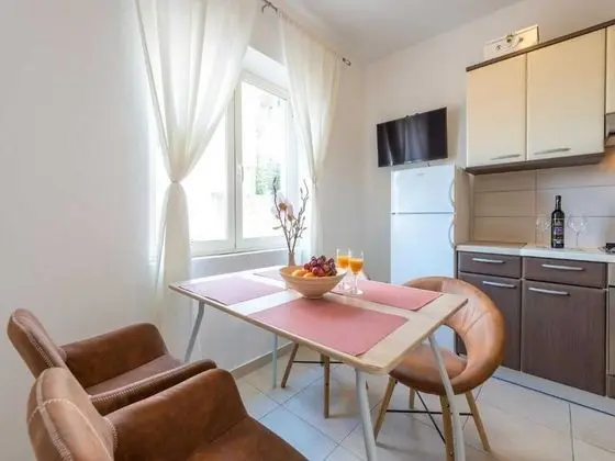 Apart Daire (Two Bedroom Apartment with Balcony)