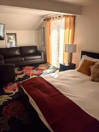 Honeymoon Stüdyo, Dağ Manzaralı, Dağ Yamacı