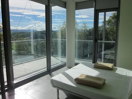 Tek Büyük Yataklı Oda, Balkon