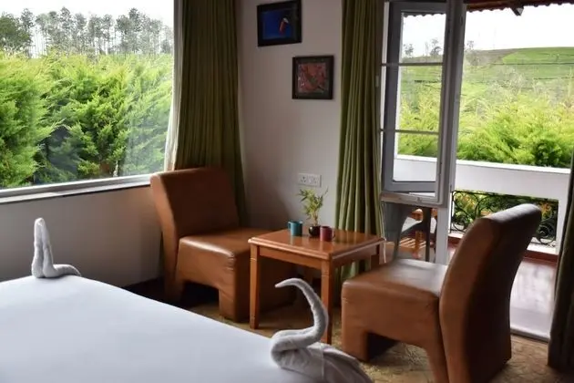 Deluxe Tek Büyük Yataklı Oda, Balkon, Tepe Manzaralı