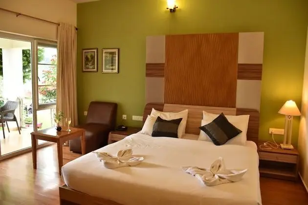 Deluxe Tek Büyük Yataklı Oda, Balkon, Tepe Manzaralı