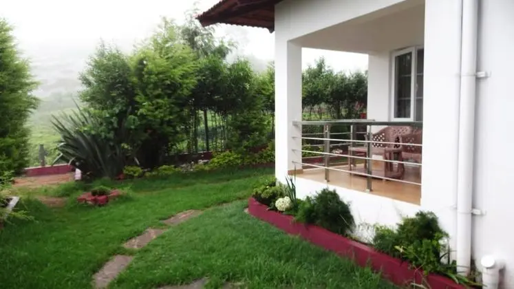 Deluxe Tek Büyük Yataklı Oda, Balkon, Tepe Manzaralı