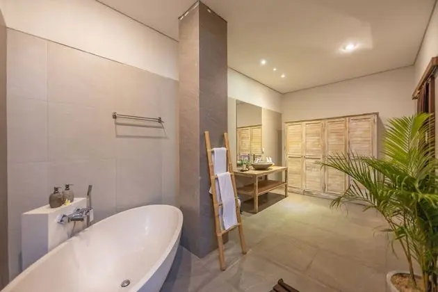 Exclusive Villa, 3 Yatak Odası, Havuz Manzaralı