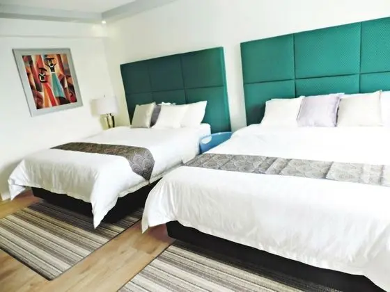 Ev (Garden Hotel)