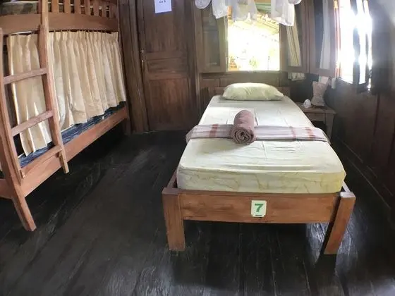 6-Bed Mixed Dormitory