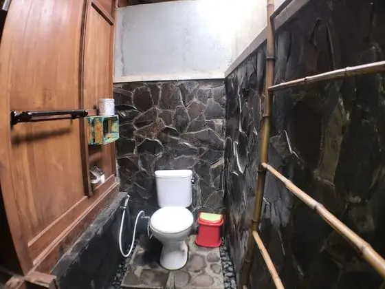 6-Bed Mixed Dormitory
