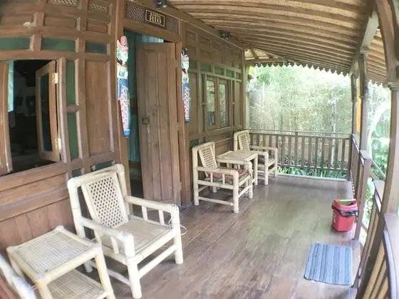 8-Bed Mixed Dormitory