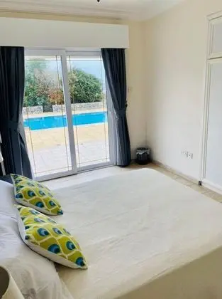 Villa, 4 Yatak Odası, Kişiye Özel Havuzlu