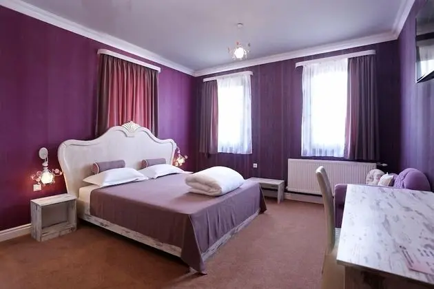 Deluxe Tek Büyük Yataklı Oda