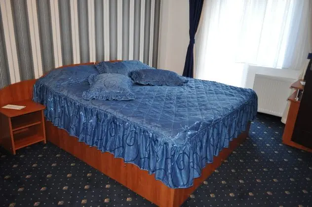 Üçlü Standard