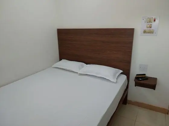 Basic Tek Büyük Yataklı Oda