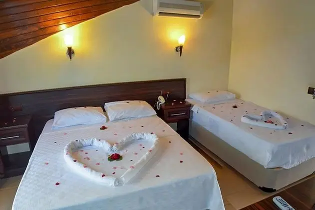 Standart 1 Çift Kişilik Yatak