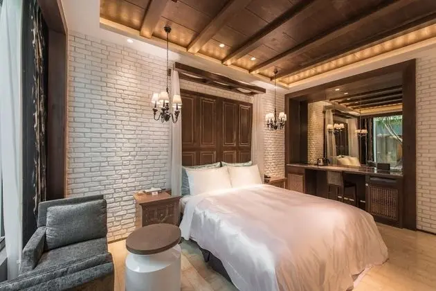 Deluxe Tek Büyük Yataklı Oda (Check-in After 8:00 PM)