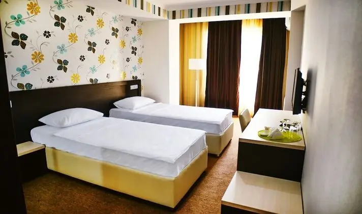 Premium Tek Büyük veya İki Ayrı Yataklı Oda (Extra bed)