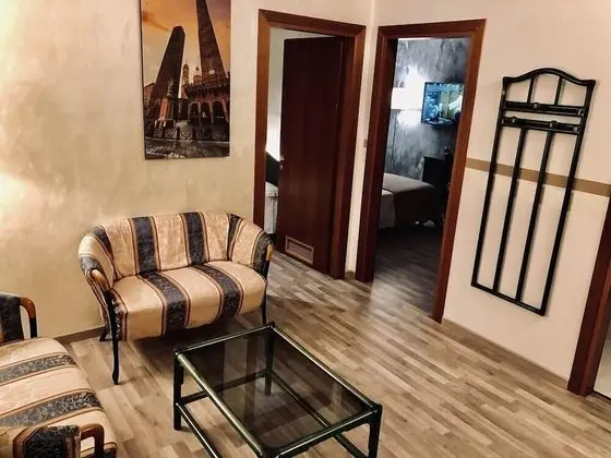 Üç Kişilik Oda, Bahçe Manzaralı