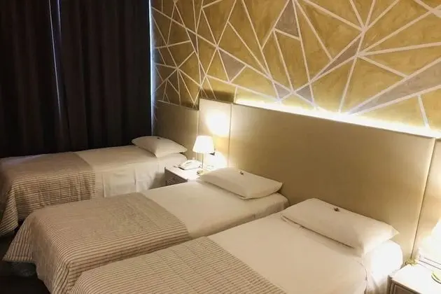 Üç Kişilik Oda, Bahçe Manzaralı