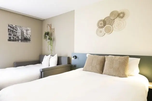 Family Dört Kişilik Oda, 1 Büyük (Queen) Boy Yatak ve Çekyat