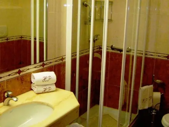 Economy Tek Büyük Yataklı Oda