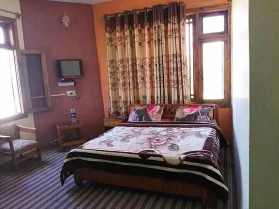 Standard Tek Büyük veya İki Ayrı Yataklı Oda