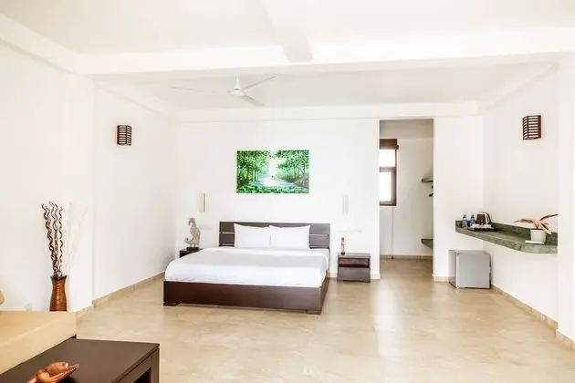 Deluxe Tek Büyük Yataklı Oda, Balkon, Deniz Manzaralı