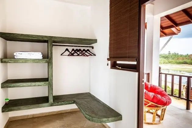 Deluxe Tek Büyük Yataklı Oda, Balkon, Deniz Manzaralı