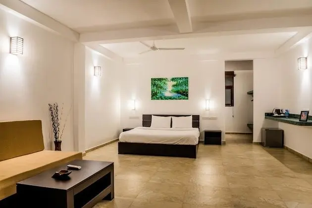 Deluxe Tek Büyük Yataklı Oda, Balkon, Deniz Manzaralı