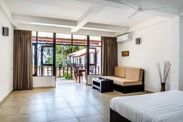 Deluxe Tek Büyük Yataklı Oda, Balkon, Deniz Manzaralı