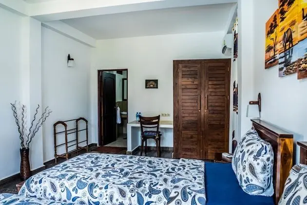 Tek Büyük veya İki Ayrı Yataklı Oda, Mutfak