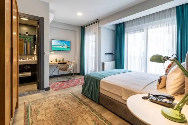Deluxe Double or Twin Room