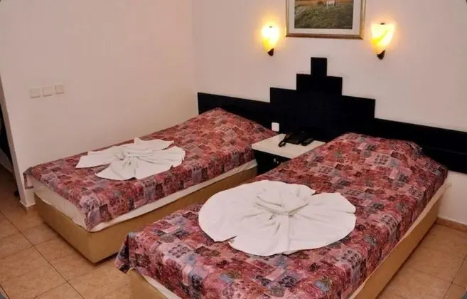 Standart Oda,Bahçe Manzaralı,Balkonlu