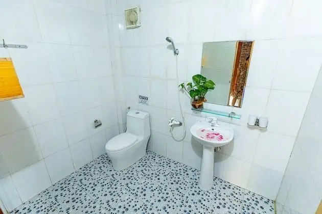 Deluxe Tek Büyük Yataklı Oda, 1 En Büyük (King) Boy Yatak, Balkon, Bahçe Manzaralı