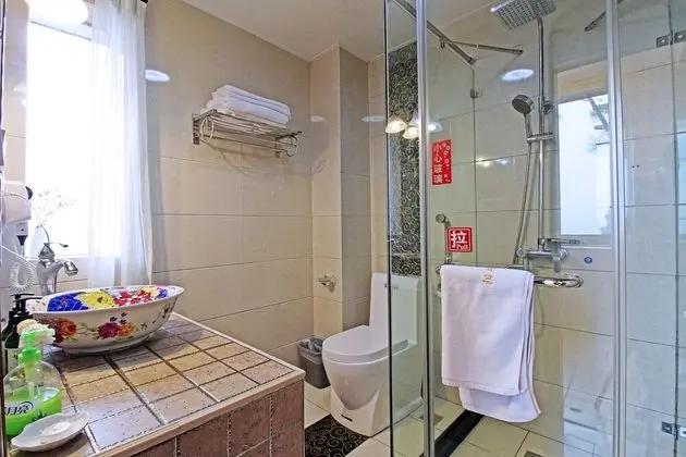 Deluxe Tek Büyük Yataklı Oda, 1 Büyük (Queen) Boy Yatak, Küvet, Tepe Manzaralı