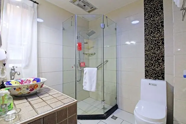 Premier Tek Büyük Yataklı Oda, 1 Yatak Odası, Balkon, Dağ Manzaralı