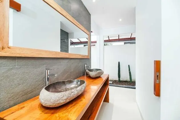 Basic Villa, Birden Çok Yatak