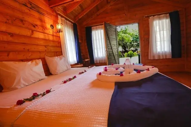 Green Natural Deluxe Bungalow
