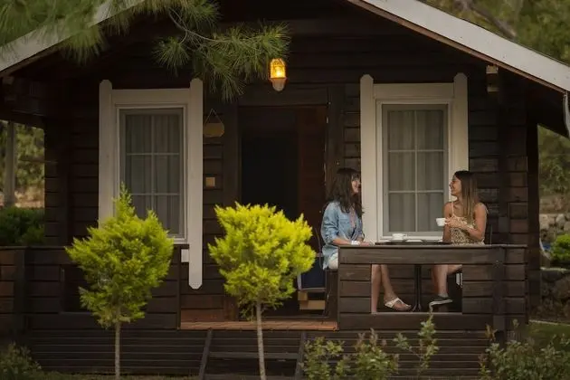 Green Natural Deluxe Bungalow