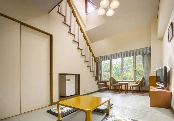 Oda, Ek Bina (Maisonette)