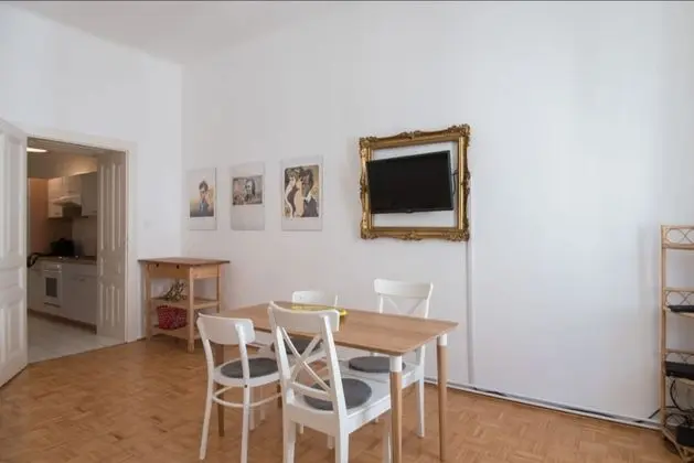 Apartment Top 23 (incl. EUR60 Cleaning, Towel+Linen Fee)