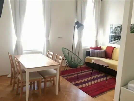 Apartment Top 25 (incl. EUR60 Cleaning, Towel+Linen Fee)