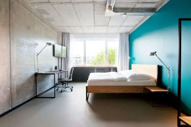 Design Çatı Katı (Loft), 1 En Büyük (King) Boy Yatak, Küçük Mutfak