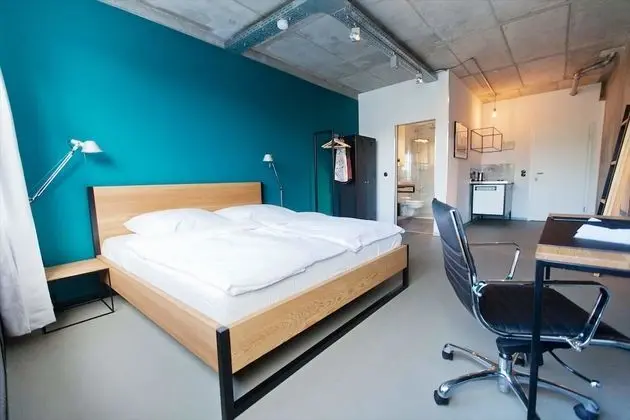 Design Çatı Katı (Loft), 1 En Büyük (King) Boy Yatak, Küçük Mutfak