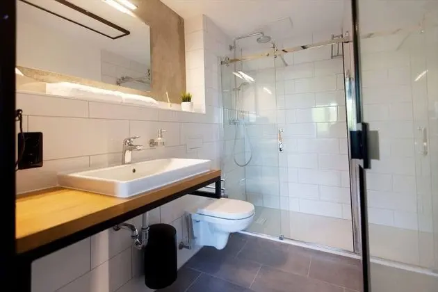 Design Çatı Katı (Loft), 1 En Büyük (King) Boy Yatak, Küçük Mutfak