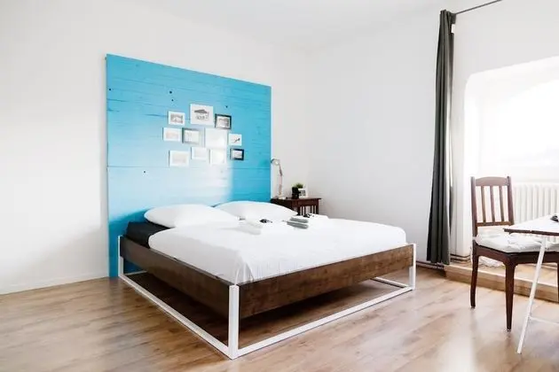 Basic Tek Büyük Yataklı Oda, 2 Yatak Odası, Bağlantılı Odalar (Shared Bathroom)