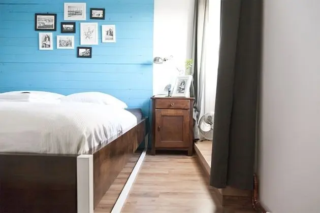 Basic Tek Büyük Yataklı Oda, 2 Yatak Odası, Bağlantılı Odalar (Shared Bathroom)