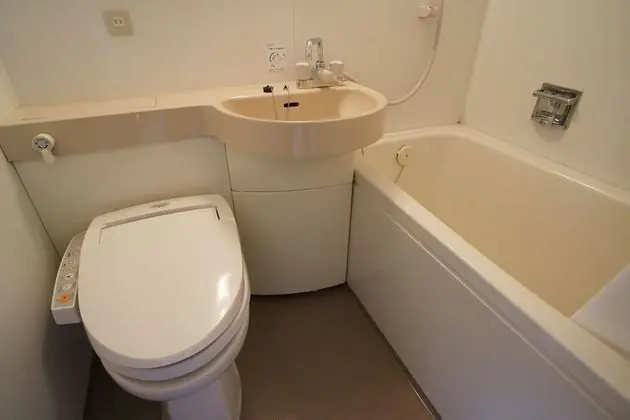 Tek Kişilik Oda, Sigara İçilmez ( B )