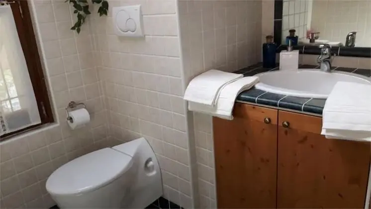 Tek Büyük Yataklı Oda, Ortak Banyo