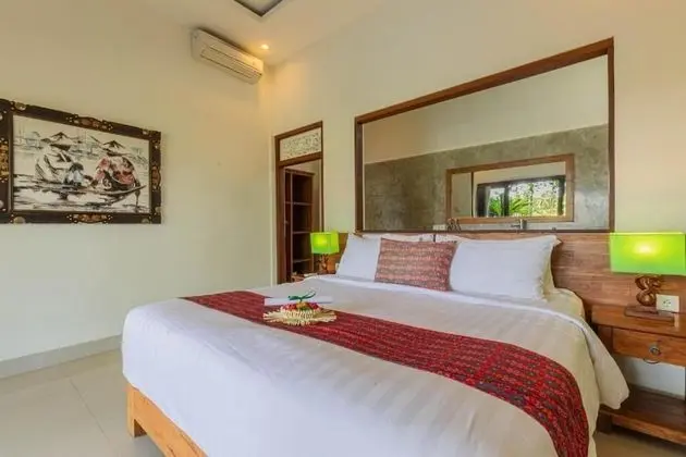 Deluxe Tek Büyük Yataklı Oda, Bahçe Manzaralı