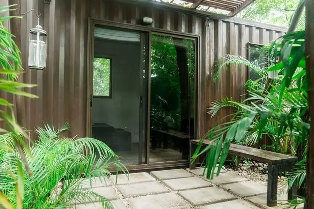Shipping Container Triple room with Terrace Garden view