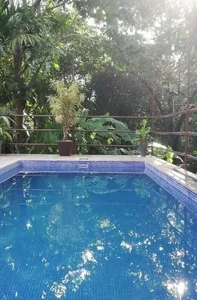 Shipping Container Triple room with Terrace Poolside