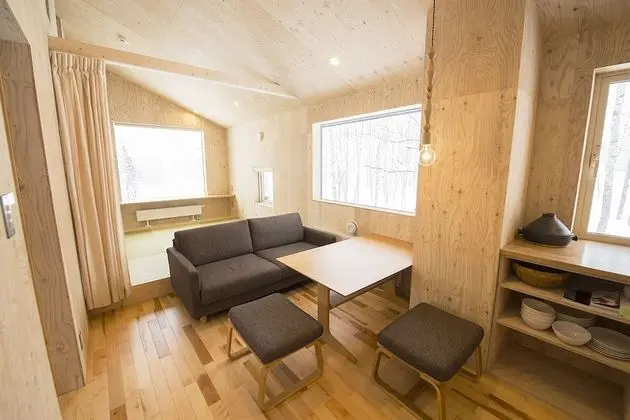 Ev (Private Vacation)